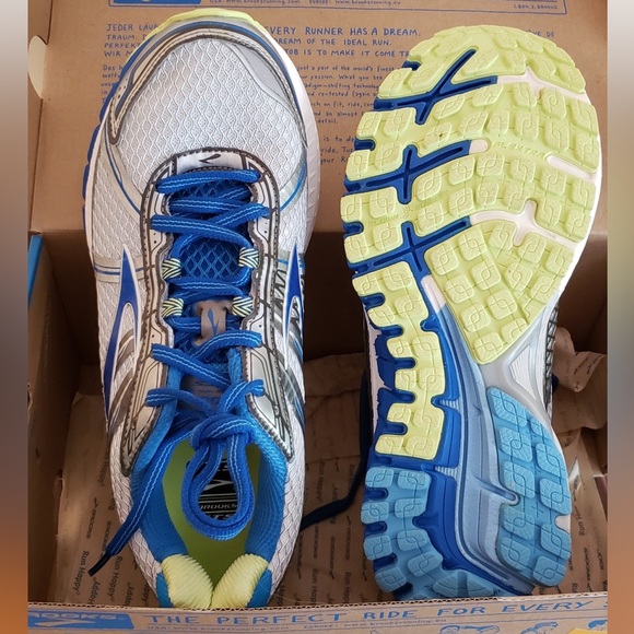 Brooks Shoes - NIB Brooks Adrenaline GTS 15 Shoes